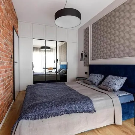 Urban Chic - Old Town - Great Location&jana Pawla 19 דירה *